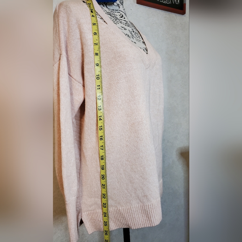 LOFT Shoulder/Neck Cutout V-NECK Peach Size:M - Picture 4 of 7